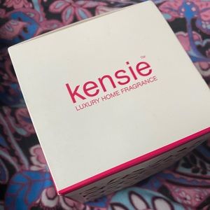 Kensie Luxury Home Fragrance Candle